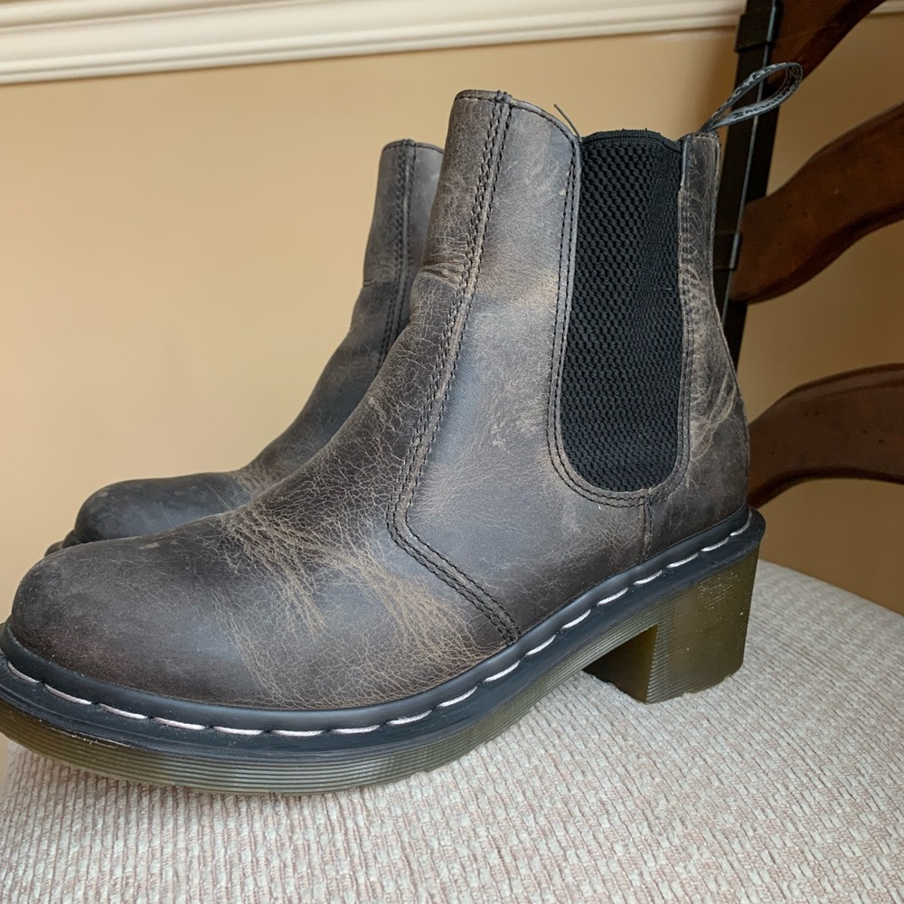 Doc Martens leather chelsea boots size 8